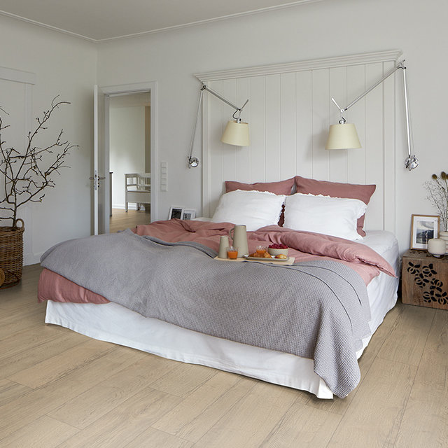 Egger Natural Elva Oak Laminate Flooring | 8mm