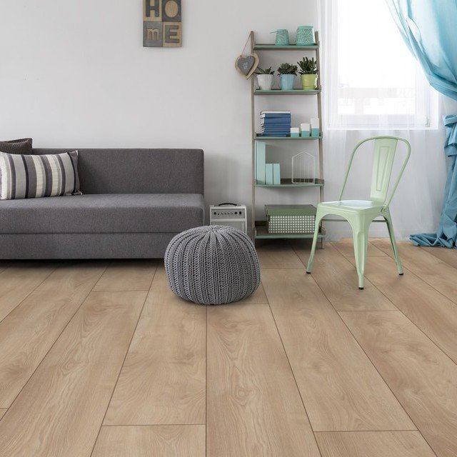 Kronotex Mammut Plus Macro Oak Light Laminate Flooring 10mm
